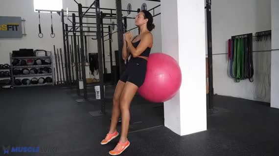 Squat Sissy avec ballon de stabilité