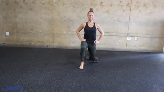 Hip Flexor Stretch Kneeling Lunge 1
