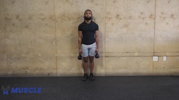 Affondo frontale con kettlebell (doppio)