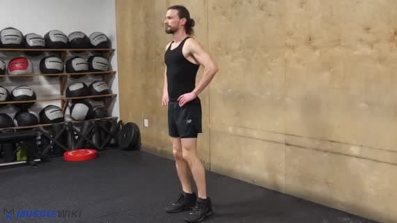 Ayakta Durarak Vücut Ağırlığıyla Hamstring Egzersizi İzometrik