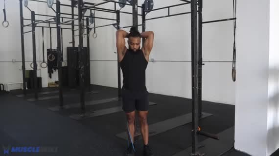 Estensione tricipiti sopra la testa con elastico