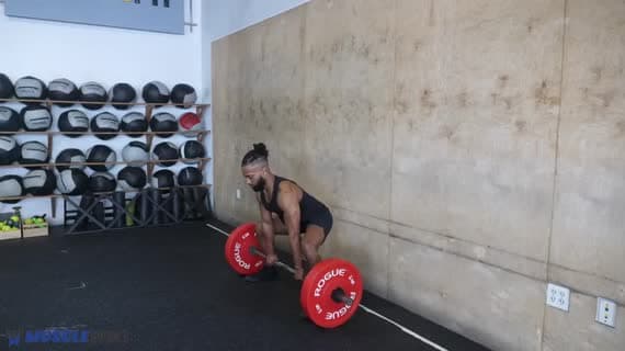 बारबेल सूमो पॉज़ डेडलिफ्ट