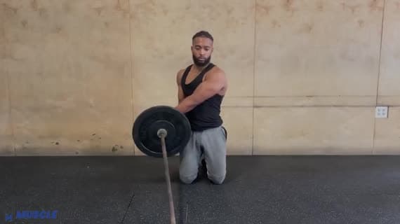 Rotazione in ginocchio con landmine