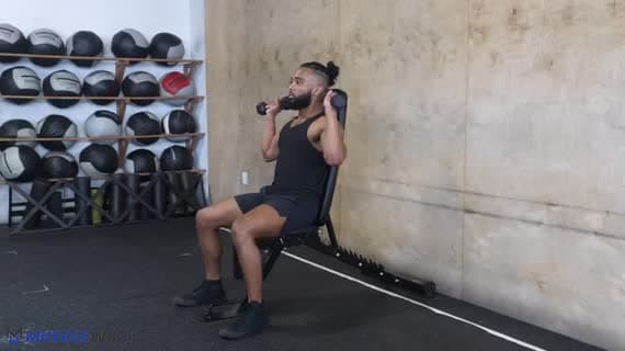 تمرين الضغط بالدمبل والجلوس على شكل Y