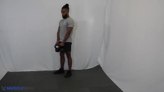 Zancada Lateral con Kettlebell