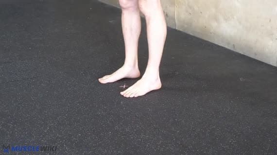 Kurzfußübung (stehend)