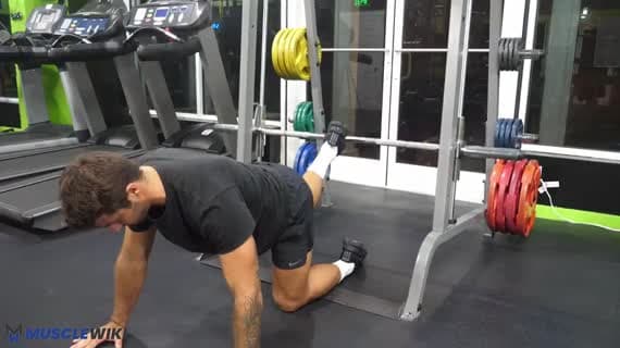 Kickback an der Smith Machine