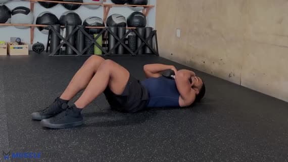 Abdominal com haltere