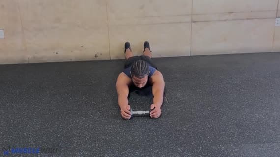 Superman con manubri