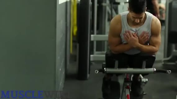 Iperestensioni su macchina a 45°