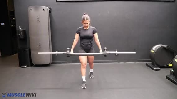 Squat fendu à la barre hexagonale