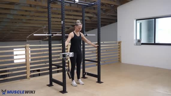 Sissy squat assisté au poids du corps
