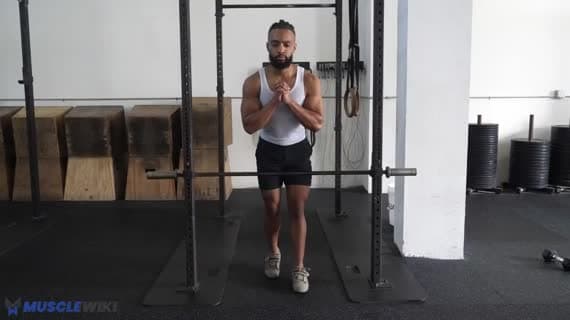 Flexión del camarero con piernas alternadas