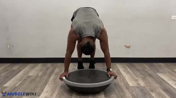 Пайк-отжимание на Bosu Ball