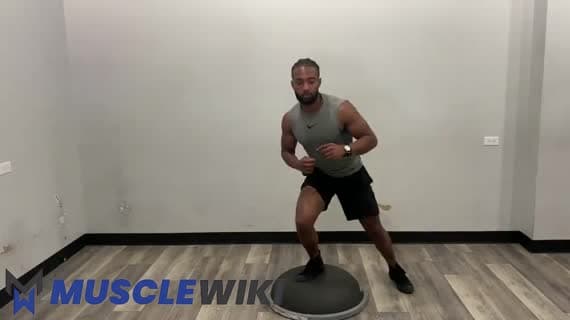 Bosu Ball: subir y pasar por encima