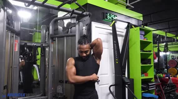 Kablo Tek Kol Üzerinden Baş Üstü Triceps Uzatma