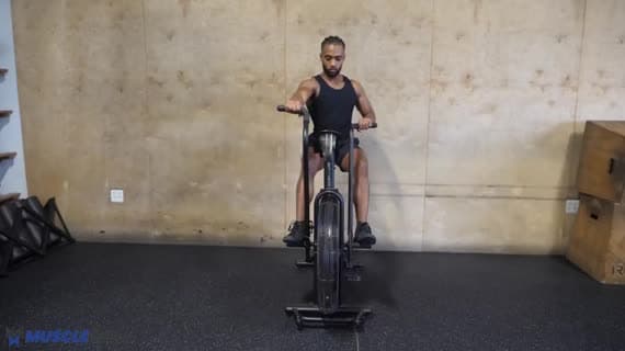 کاردیو (Assault Bike) — فقط با بازوها