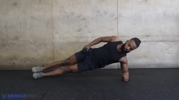 Dirsek Üzerinde Dambıllı Yan Plank