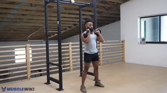 Kettlebell Abwechselnder Einarm-Thruster