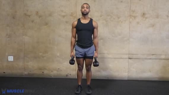 Wadenheben mit Kettlebell