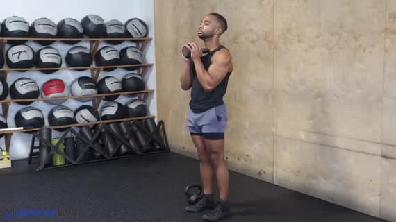 Wadenheben (Kettlebell im Goblet‑Griff)
