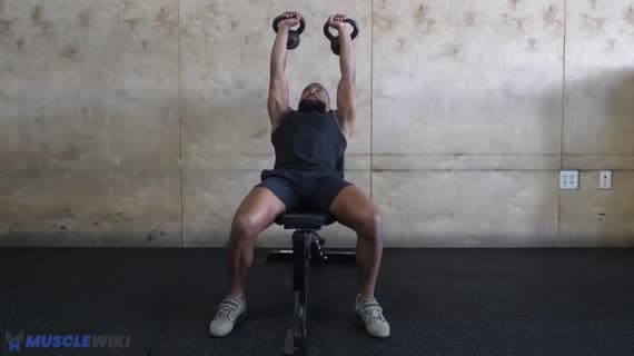 Supino Inclinado com Kettlebell na Guilhotina