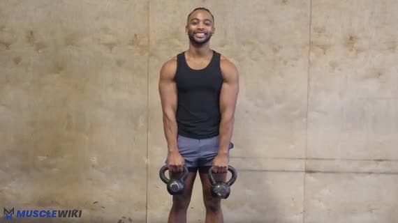Uginanie ramion nachwytem z kettlebell
