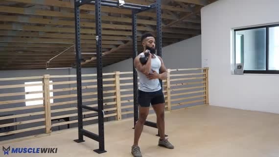 Thruster unilatéral avec kettlebell