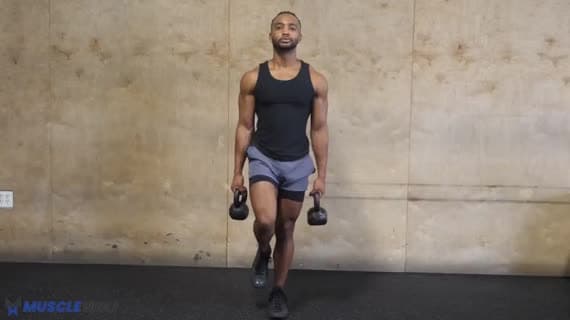 Einbeiniges Wadenheben mit Kettlebell