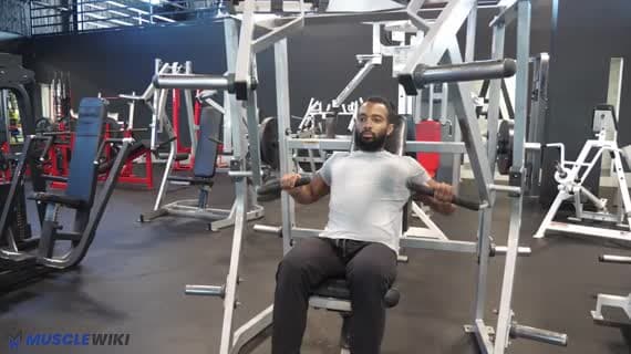 مكبس الصدر المائل بأوزان الأقراص