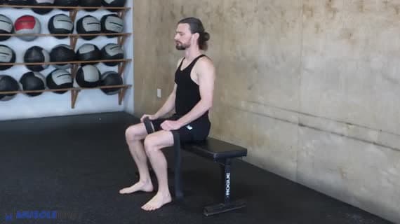 Maintien cervical avec bande de résistance