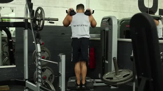 Makinede Ayakta Baldır Kaldırma