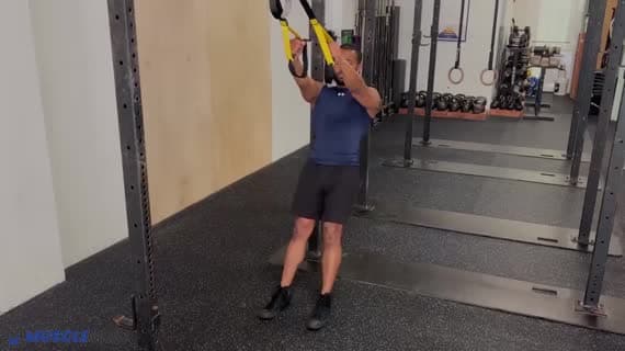 TRX Zancada en Reverencia
