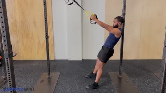 Sentadilla con salto en TRX