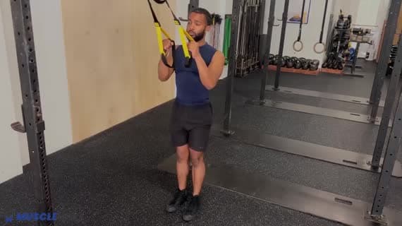 TRX रिवर्स लंज