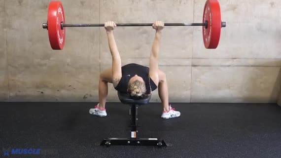 バーベル・クローズグリップベンチプレス