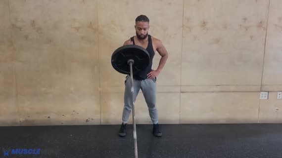 单臂炮管肩上推举