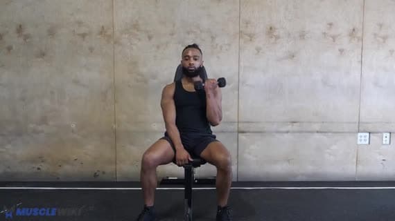 डम्बल सीटेड सिंगल आर्म अर्नोल्ड प्रेस