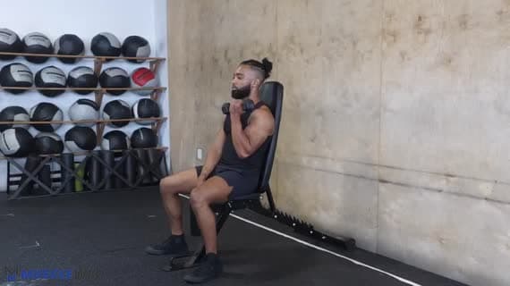 डम्बल सीटेड सिंगल आर्म अर्नोल्ड प्रेस